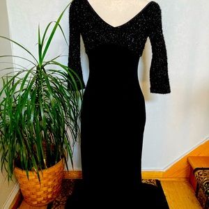 Cache Black Gown